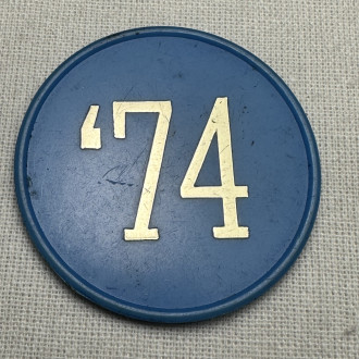 1974 L Chont Thompson Manitoba Lions Rotay plastic token