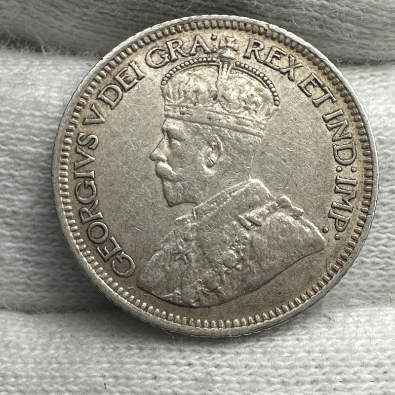 1936 Canada 10 Cents Silver Coin